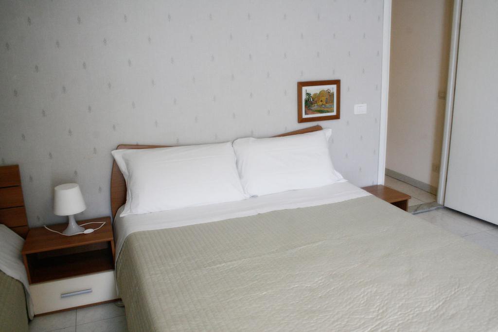B&B Young CTA Room photo