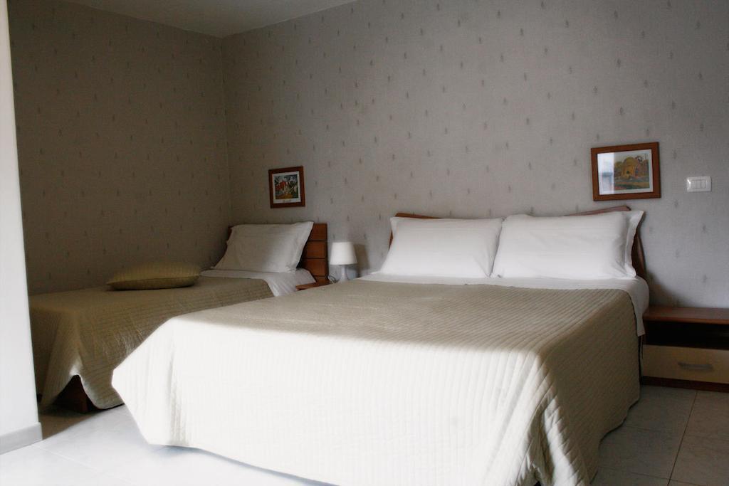 B&B Young CTA Room photo