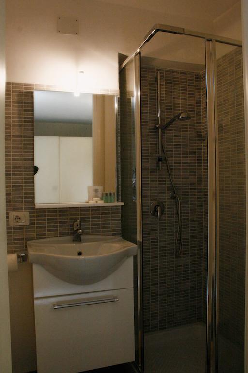 B&B Young CTA Room photo