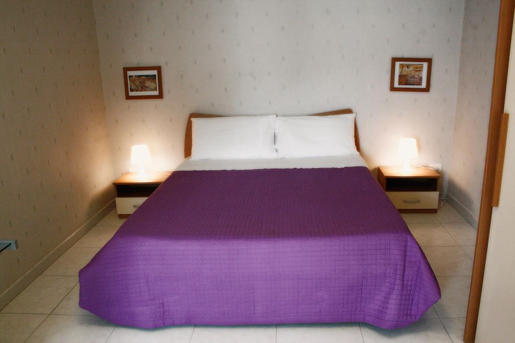 B&B Young CTA Room photo